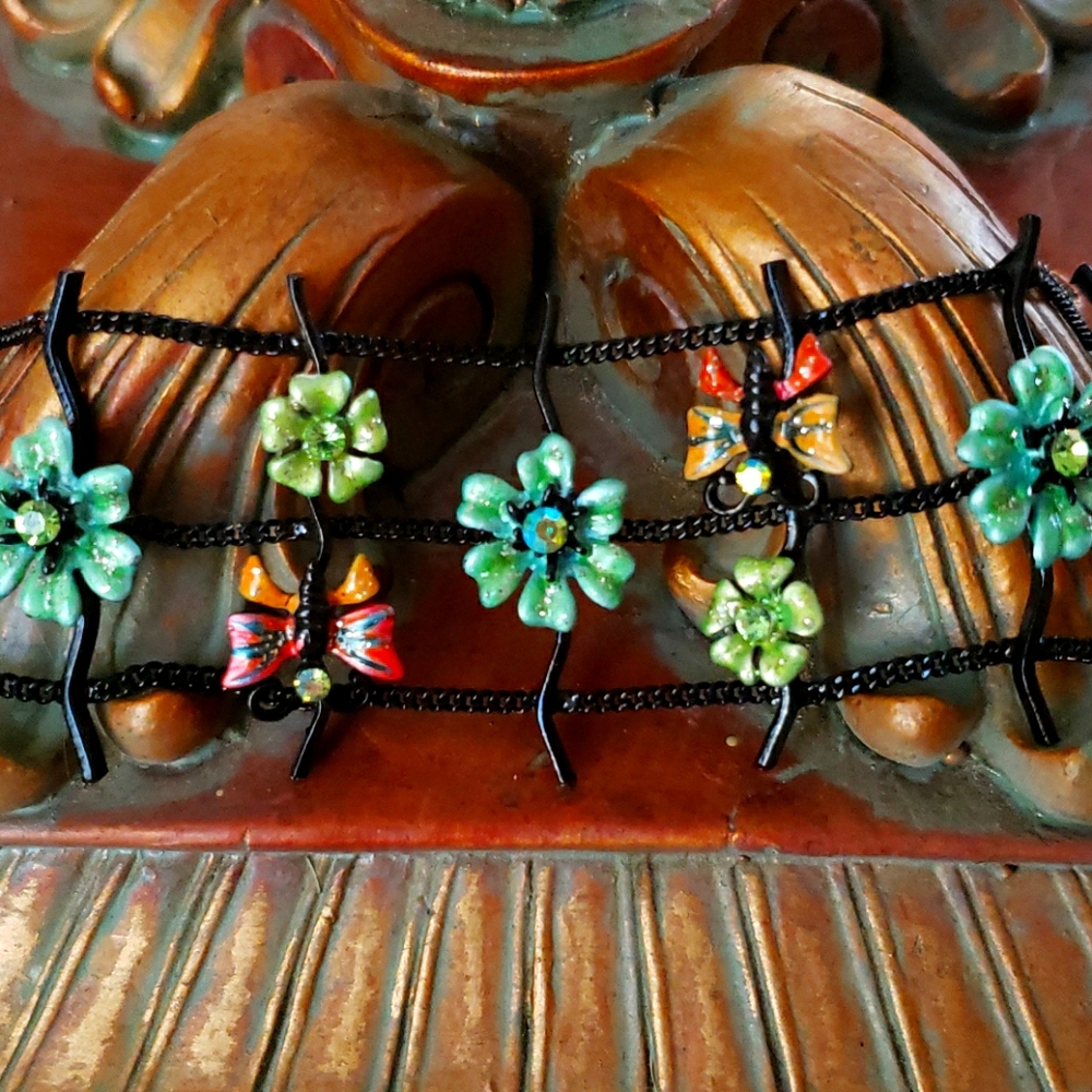 🦋Butterflies and Flowers bracelet 🌼